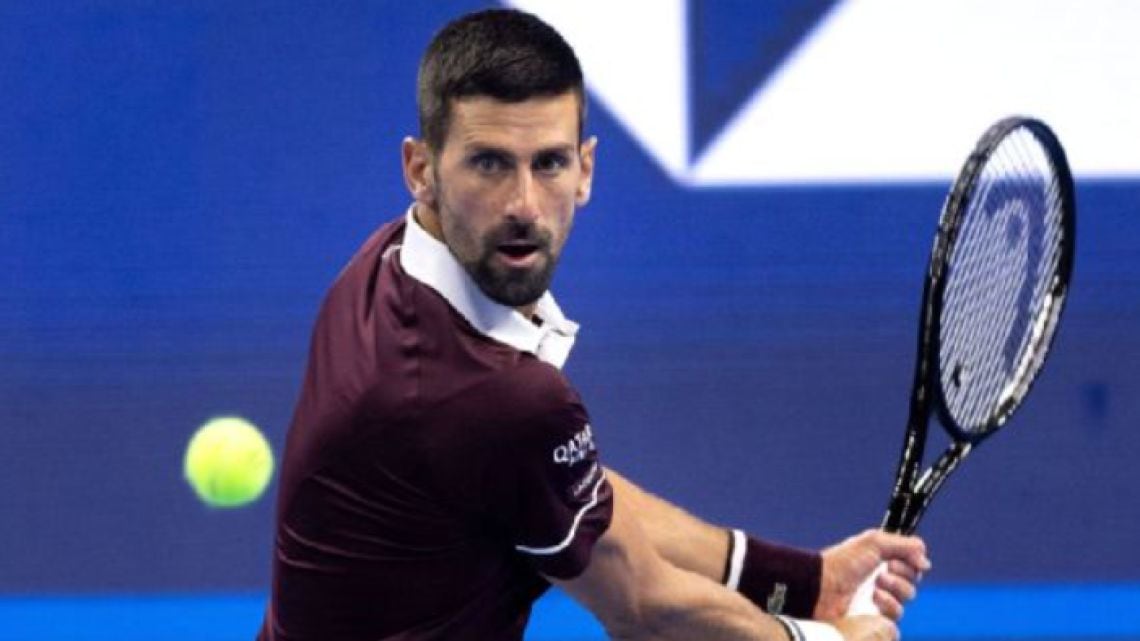El viejo Novak volvió a sonreír en Beijing y va por el chino Bu