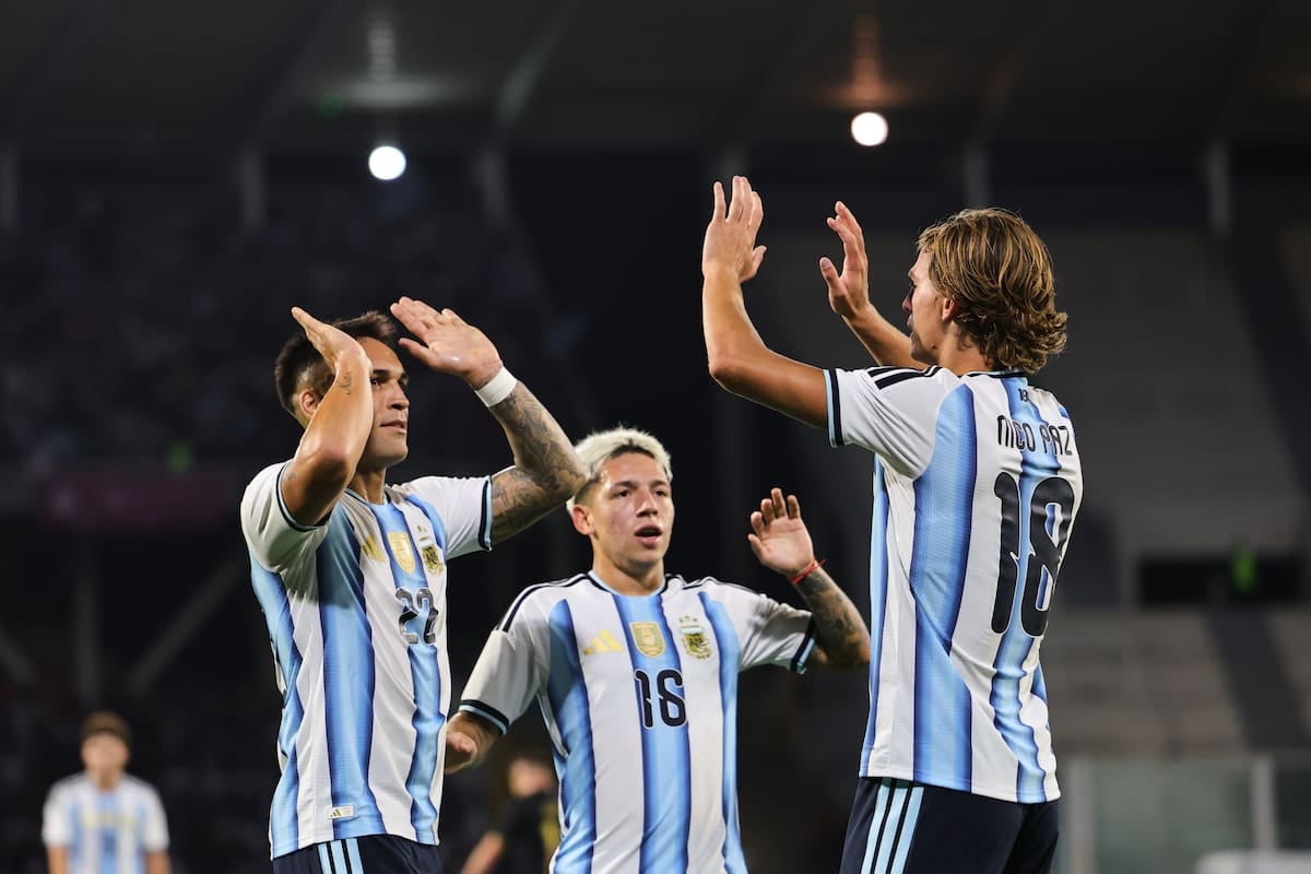 Argentina se despide de sus dos máximos referentes en el Monumental y ya tiene rivales a la vista