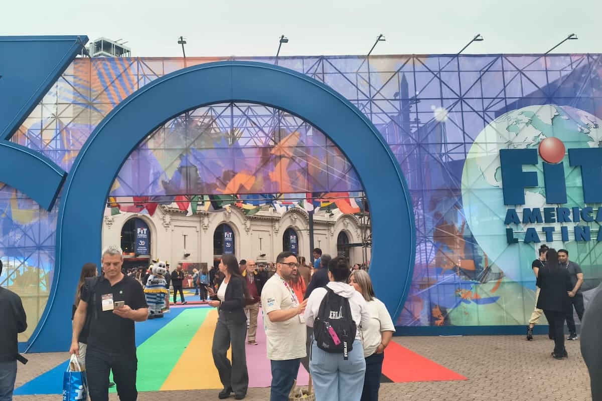 Brasil, Uruguay y Chile estiraron la mano al turista argentino en la FIT con fechas, descuentos y obras en marcha