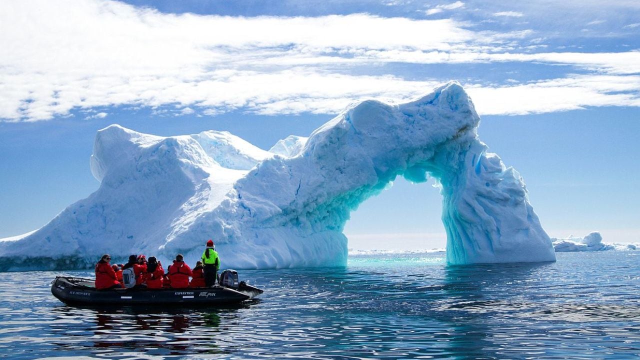 Una vuelta completa a la Antártida en casi dos meses: la nueva expedición de 2028 que redefine el turismo polar