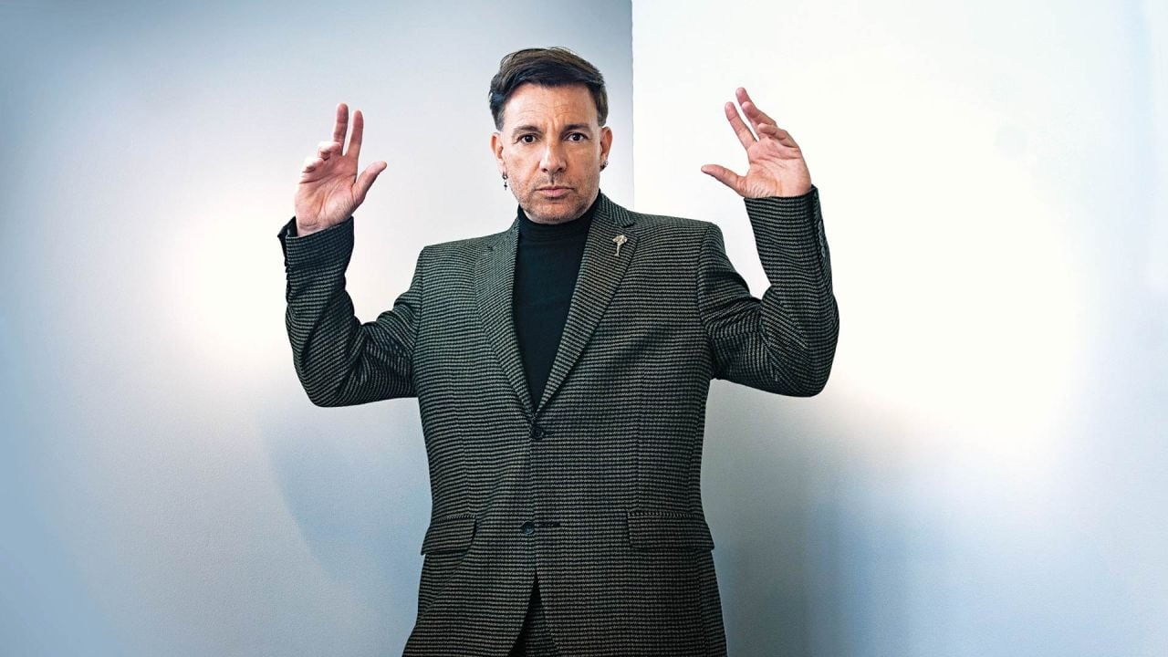 Martín Bossi se saca el traje de imitador y se pone seis caras distintas en Disney+