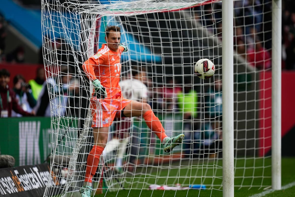 A los cinco segundos ya perdíamos: Neuer se comió dos goles y Bayern zafó en el final contra Augsburgo
