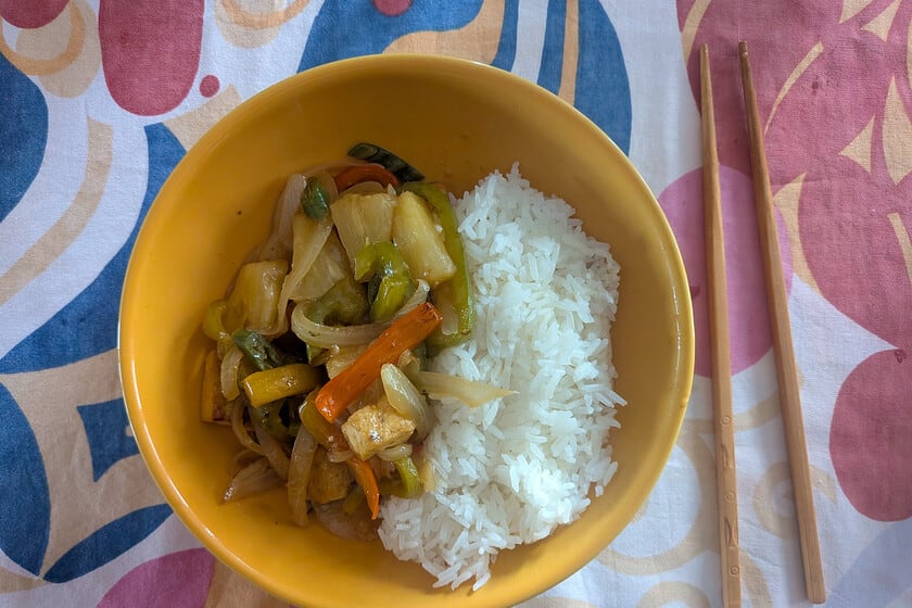 Una versión vegana del clásico salteado chino que conserva la identidad del agridulce