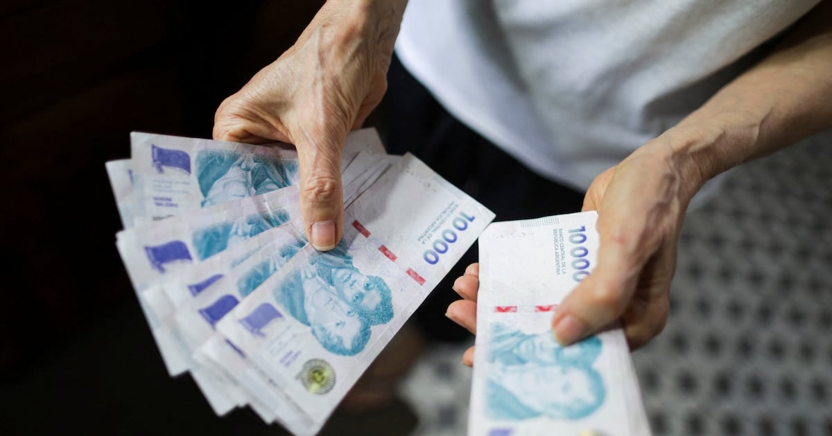 Los menores de 30 años concentran la mora en billeteras virtuales: 19,4% registra atrasos con fintech frente a 7,9% con bancos
