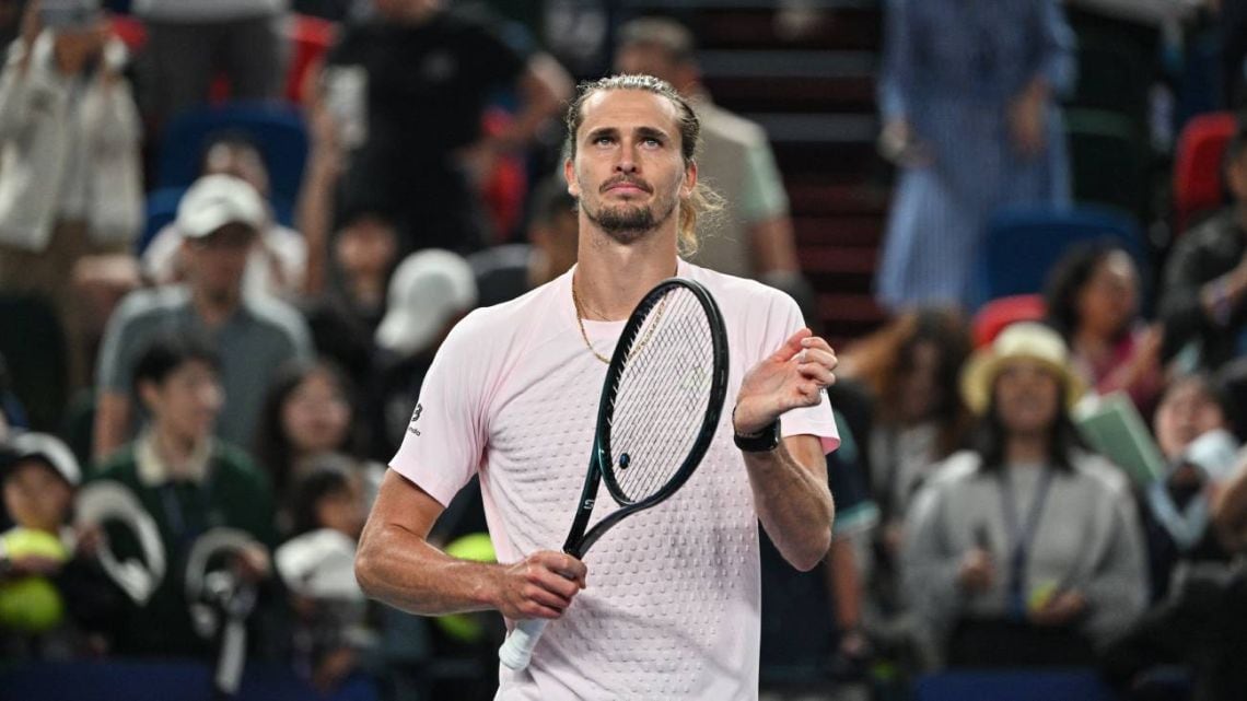 Zverev sacó a Bublik en un duelo de saques que se estiró hasta el tie-break final