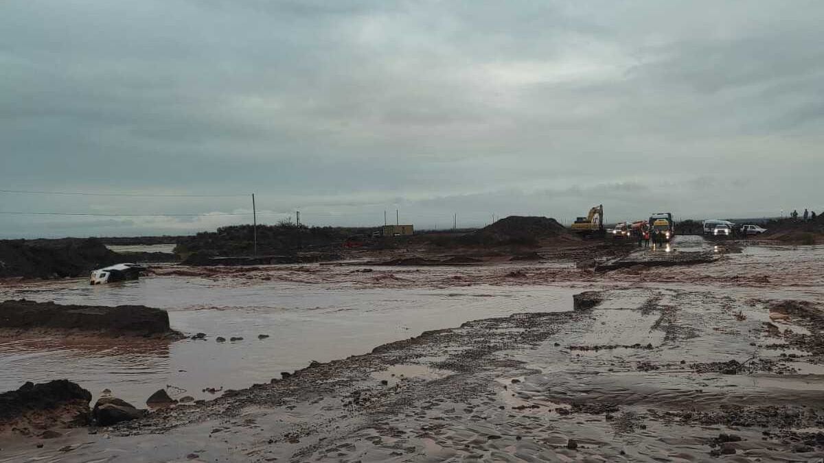 Rincón de los Sauces bajo el agua: medio centenar de familias asistidas y una ruta clave todavía cerrada