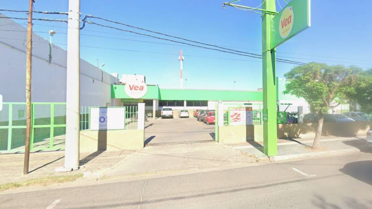 Un candado, una bici y una multa millonaria: la historia neuquina que sacude a los supermercados