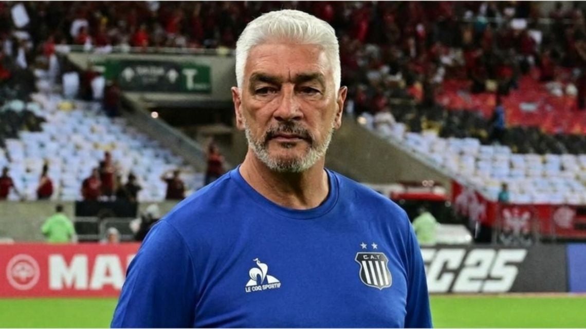 La T no levanta cabeza: Boca lo dejó en el fondo y De Felippe se comió el silbatazo