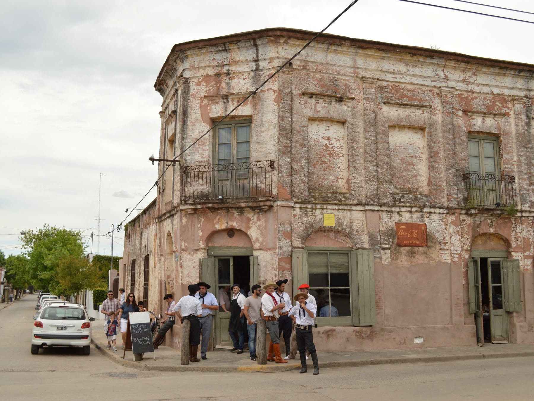 El taller de la cuadra: cuando Areco se pone joya