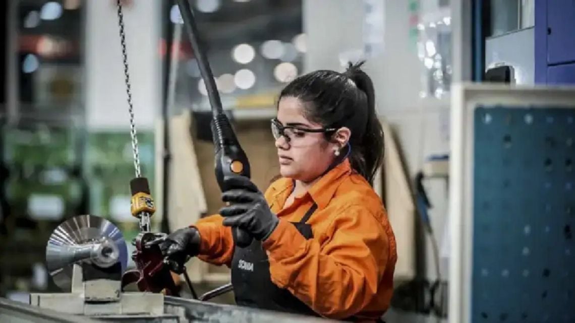 La actividad económica apenas avançó en agosto y dejó tras de sí un julio muy negativo