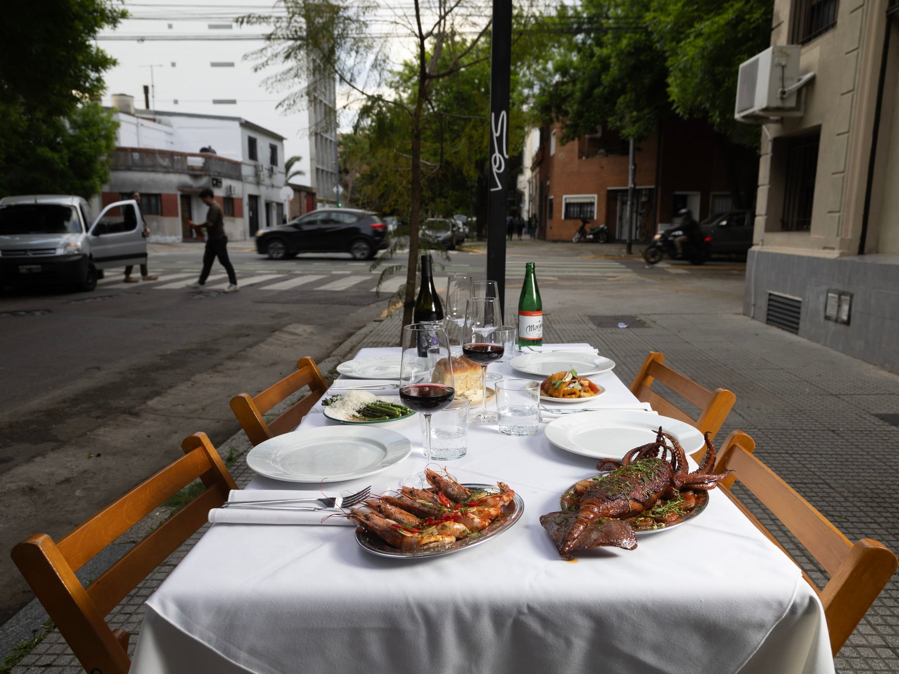 Villa Ortúzar se consolida como polo gastronómico con alquileres más bajos y locales de gran porte