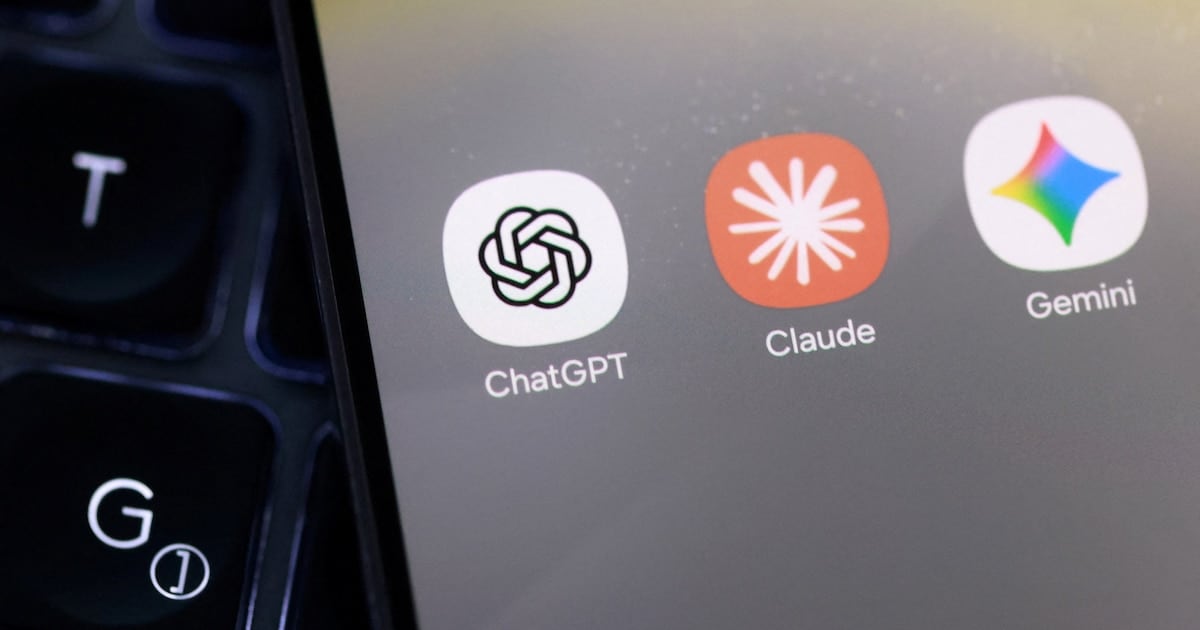 ChatGPT conserva la punta, pero ya no tiene el mercado en manos propias